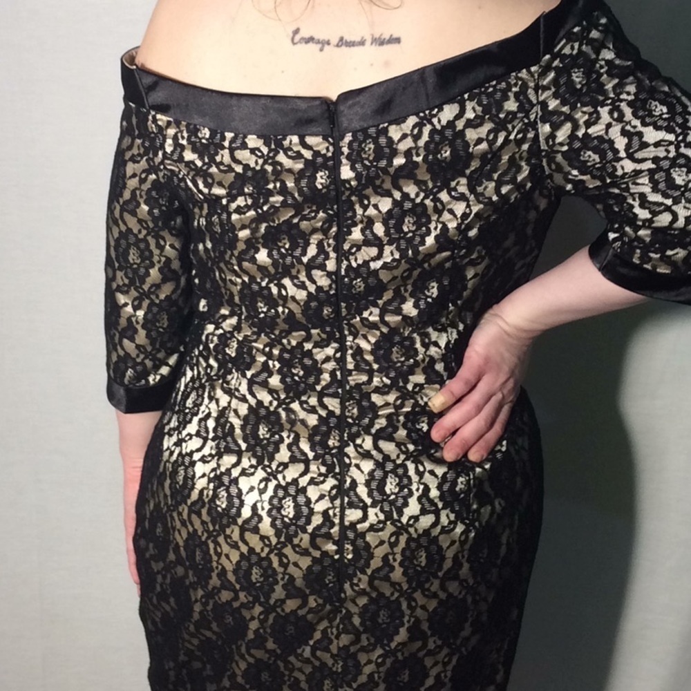 Handmade Lace dress - Picture 3 of 8